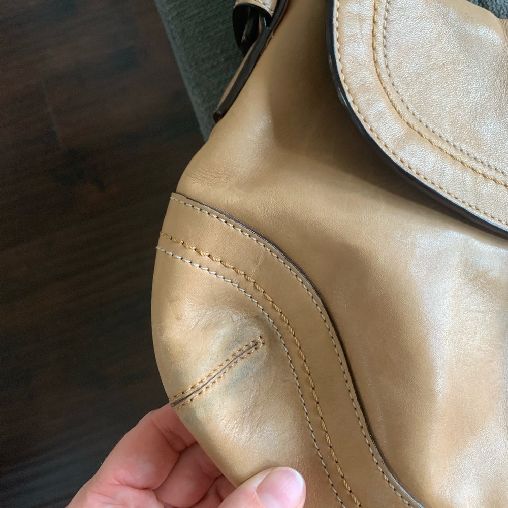 Chic Coach Tan Leather Shoulder Bag - Picture 4 of 4